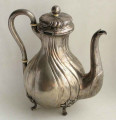 Кофейник старинный серебряный