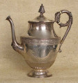Кофейник старинный серебряный
