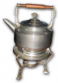 Старинный чайник с подставкой