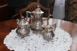 Старинный чайный сервиз "Королева"
