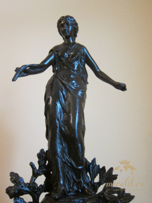 Старинные каминные часы LES ROSEAUX