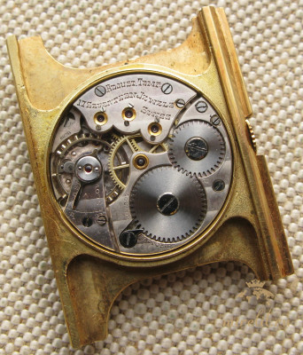 Movado хронометр, золото 750 проба, 74 грамма, Швейцария, 1930е гг., слайдер-автоподзавод, 33х47мм в сложеном виде, 71мм раскрытые.