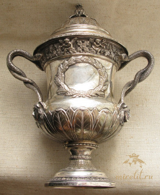 Ваза Англия, Лондон