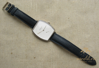 Наручные часы Nomos Lux