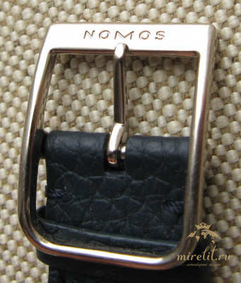 Наручные часы Nomos Lux