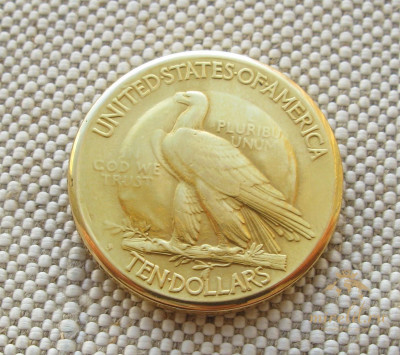 Часы-монета BOUCHERON в 10 долларах США