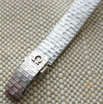 часы дамские OMEGA DE VILLE, ОМЕГА, золото 750 проба, 47.3 грамма, Швейцария, 1969г., 185мм.