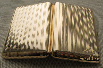 Портсигар, золото 56 проба, 201.5 грамма, Россия, до 1917г., 104х76х19мм.