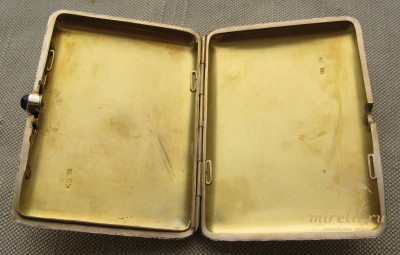 Портсигар, золото 56 проба, 201.5 грамма, Россия, до 1917г., 104х76х19мм.