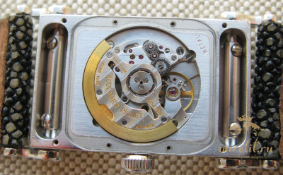 AUDEMARS PIGUET, E 58158, CANAPE BIG SIZE автоподзавод, Швейцария, золото 750 проба, 84грамма общий вес, 28х48мм. Ремень- кожа ската, бакли нет.